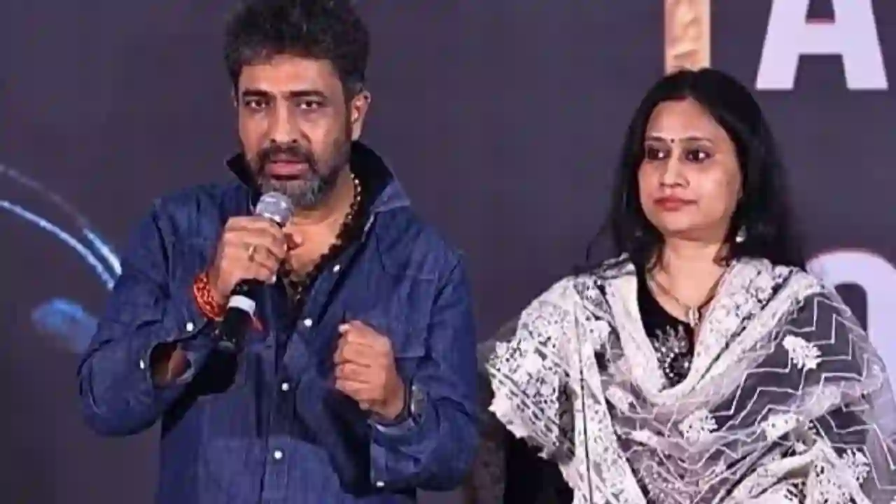 https://www.mobilemasala.com/cinema/Telugu-couple-with-Taraka-Rama-Rao-tl-i295182